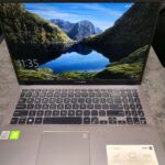 ASUS VivoBook 15